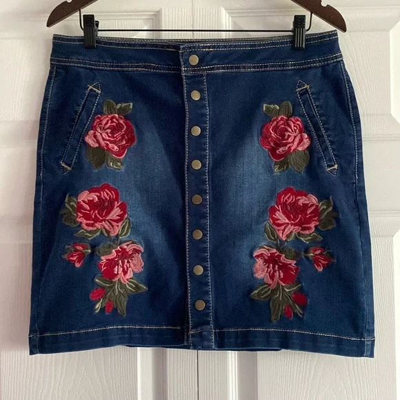 新品未使用　Cord Embroidery Detail Denim Skirt Amazon.com: Women Floral Embroidery Denim Skirt Elastic